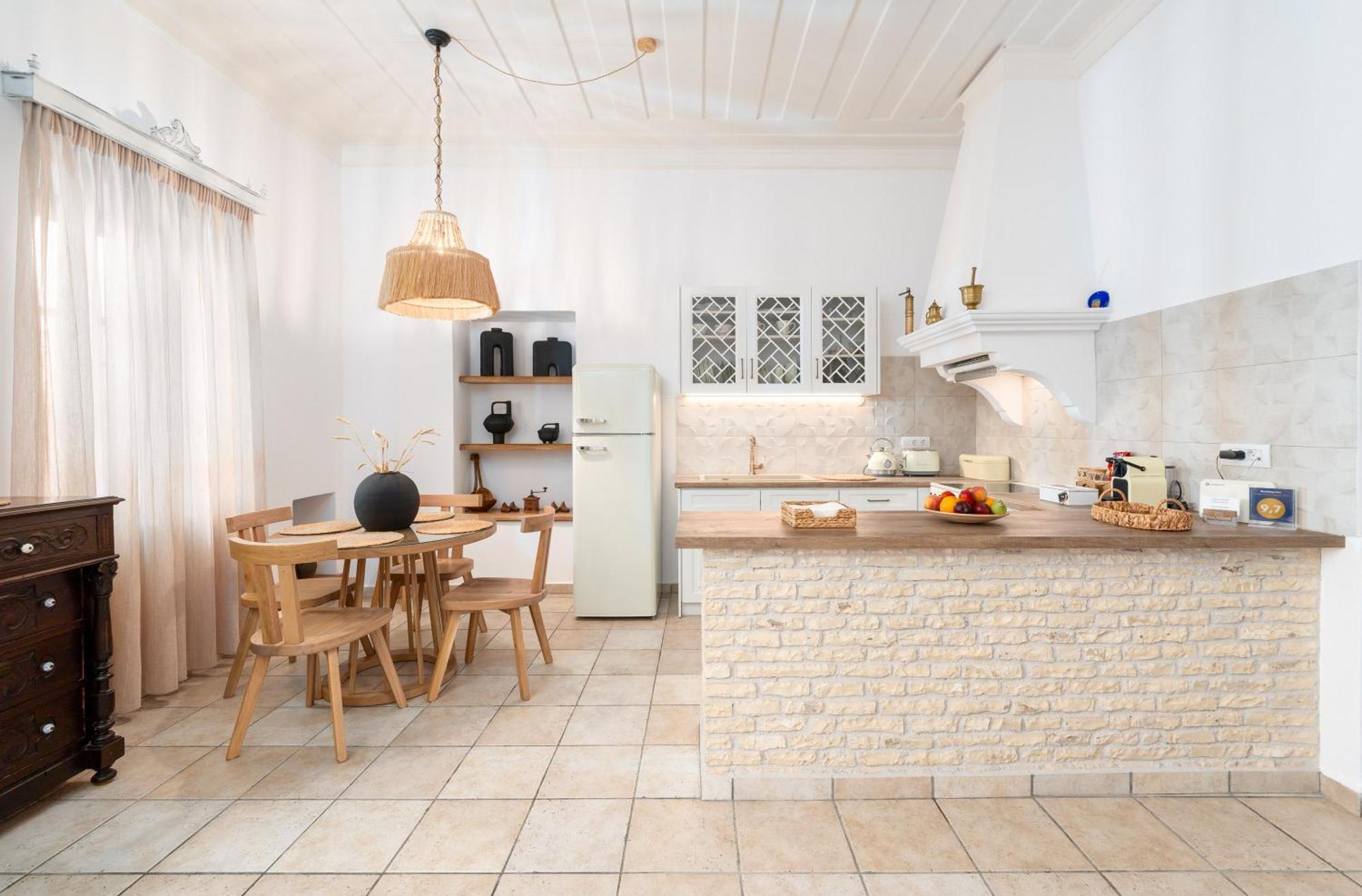 Villa Antonis Chalki Town Eksteriør bilde