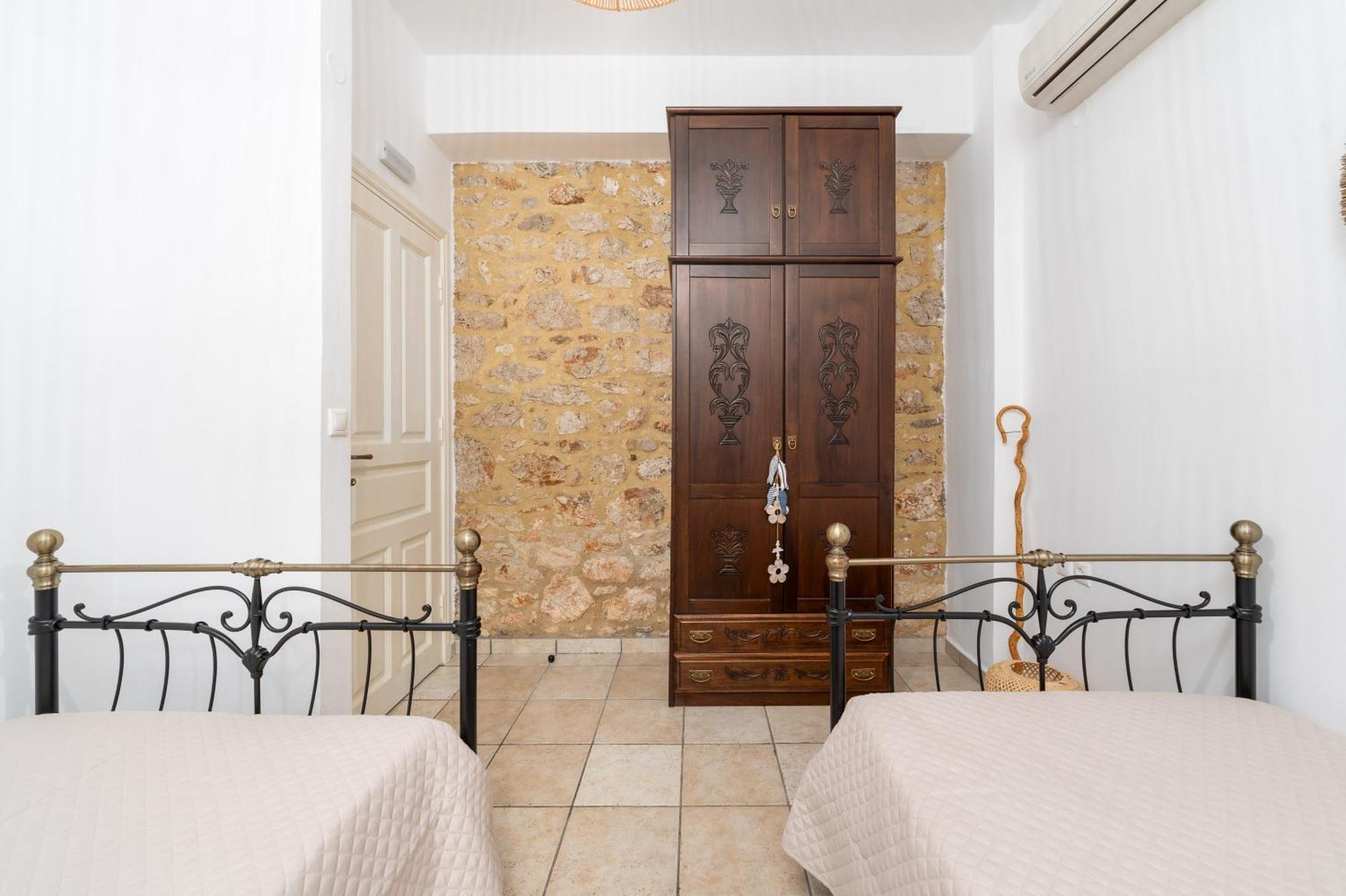 Villa Antonis Chalki Town Eksteriør bilde